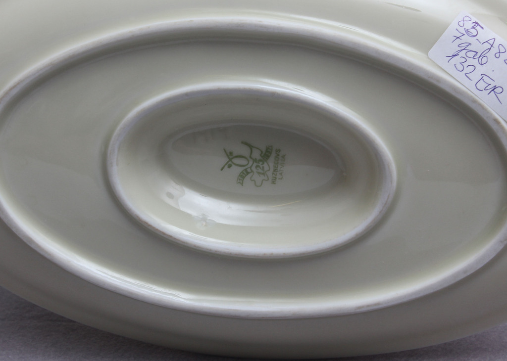 Kuznetsov porcelain tableware set - 5 dinner plates, 1 serving bowl, 1 sauce dish