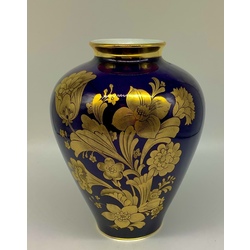 Vase KPM, cobalt and hand-painted gold. Middle of the last century.