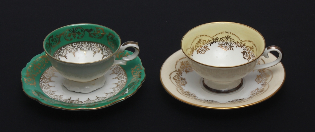 Porcelain cup with saucer (2 pcs)