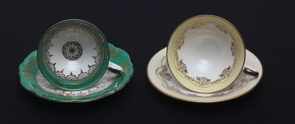 Porcelain cup with saucer (2 pcs)