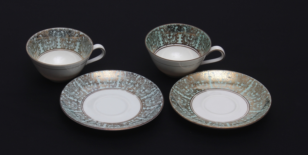 Porcelain cup and saucer (for 2)