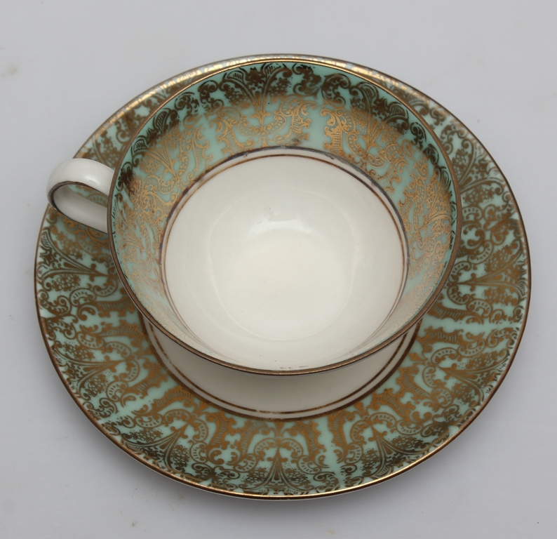 Porcelain cup and saucer (for 2)