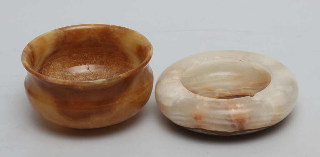 Onyx bowl and ashtray