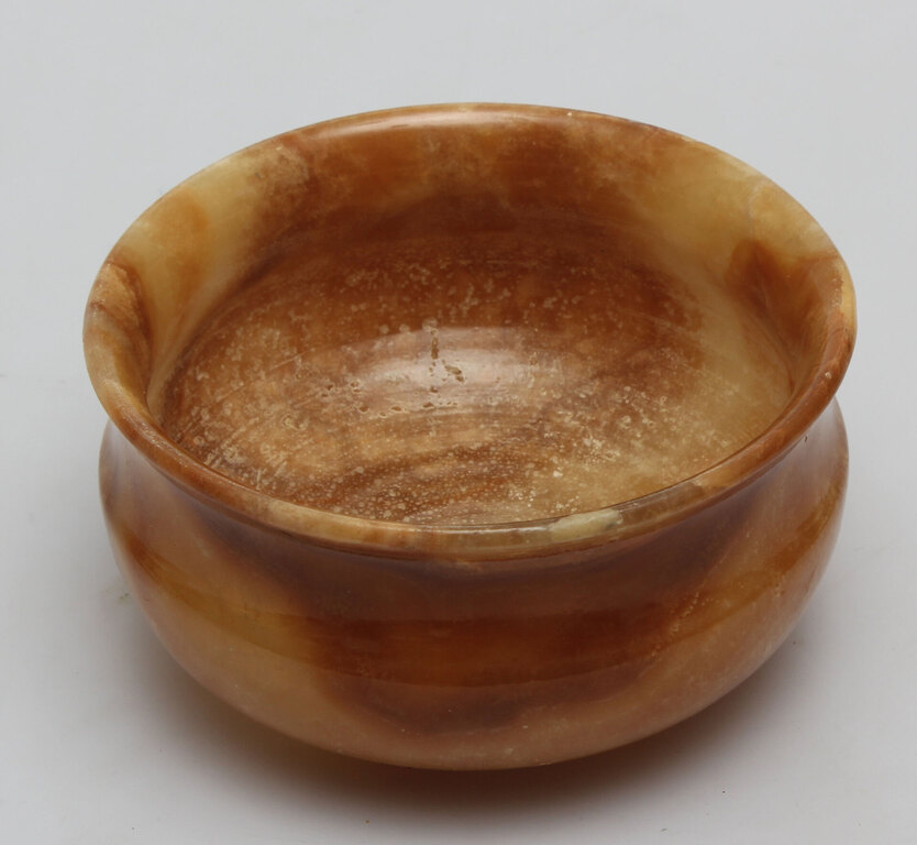 Onyx bowl and ashtray