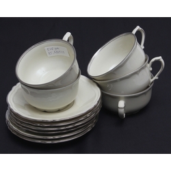 Porcelain cups and saucers, incomplete set