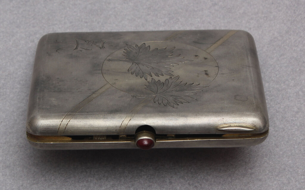 Silver cigarette holder