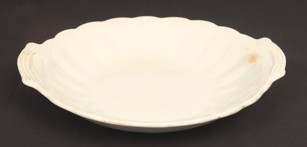  Porcelain plate