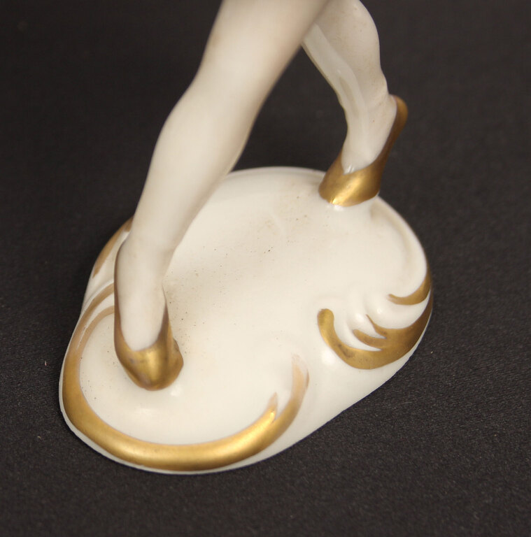 Porcelain figurine 