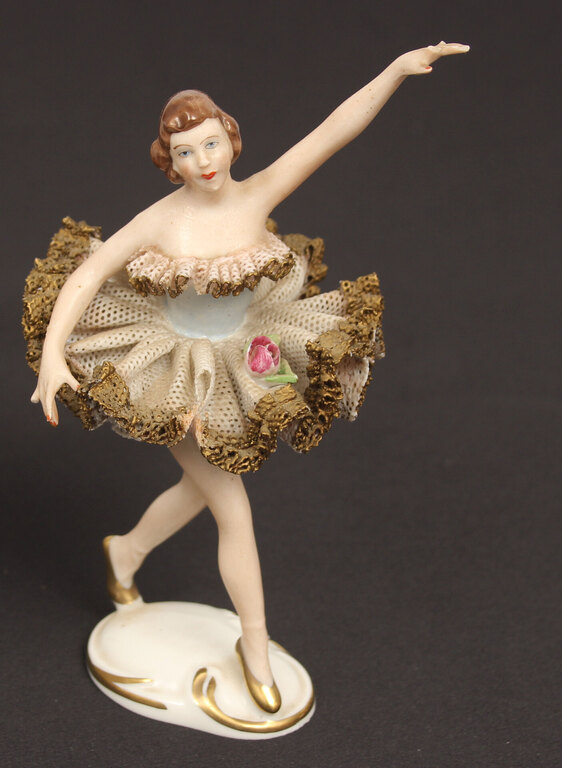 Porcelain figurine 