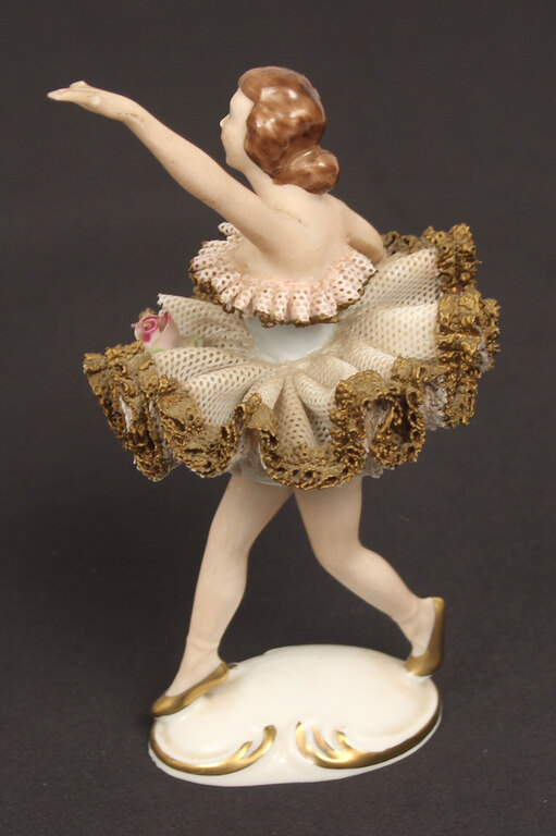 Porcelain figurine 