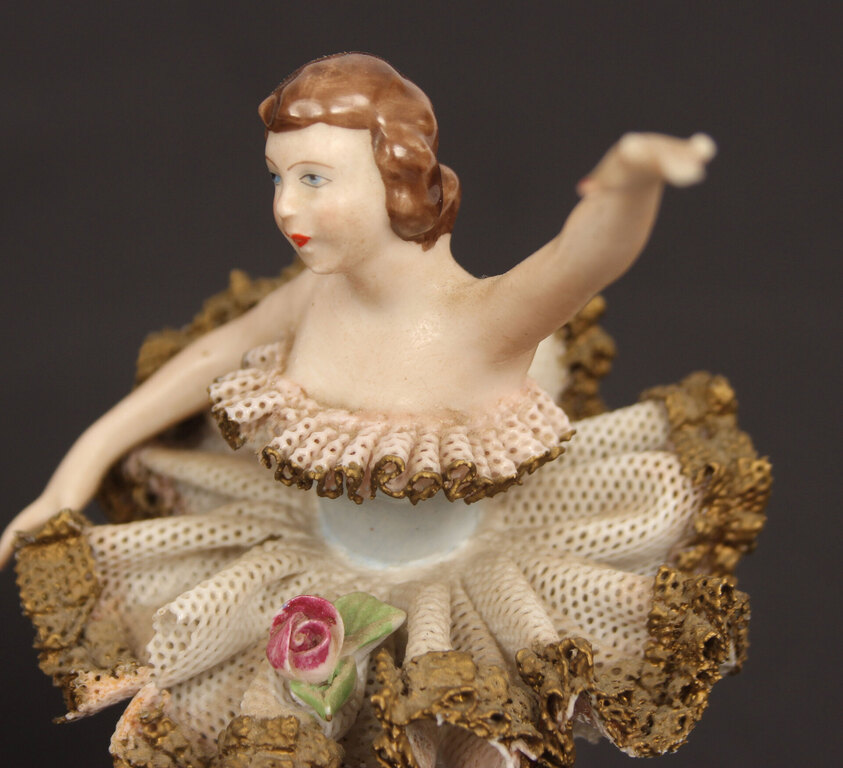 Porcelain figurine 