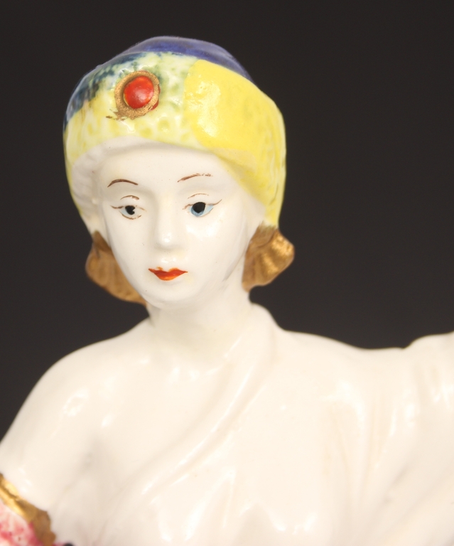 Porcelain figurine 