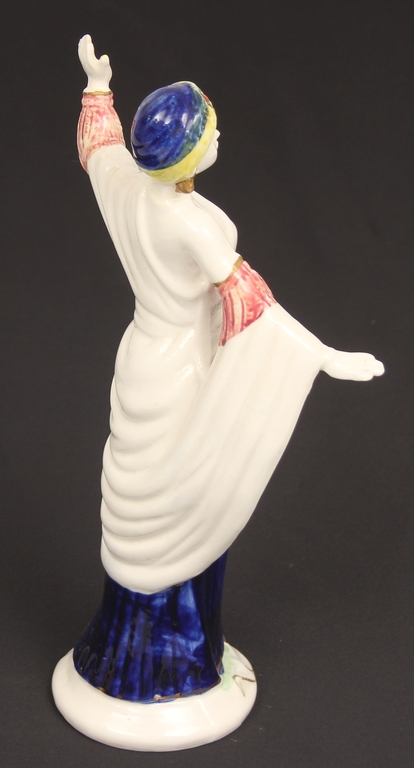 Porcelain figurine 