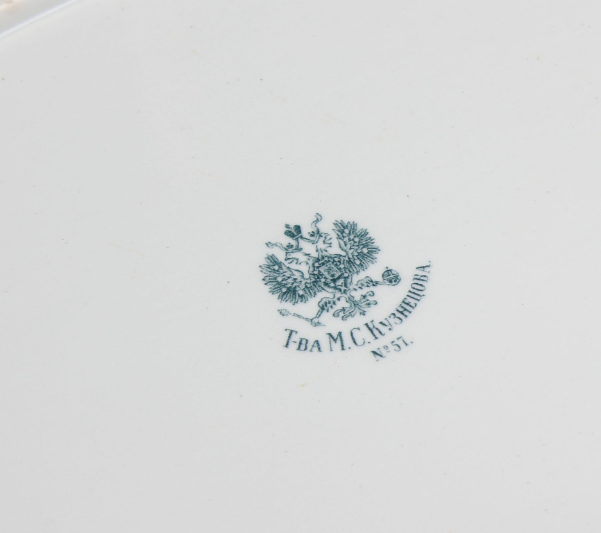 Kuznetsov porcelain serving dish in Art Nouveau style