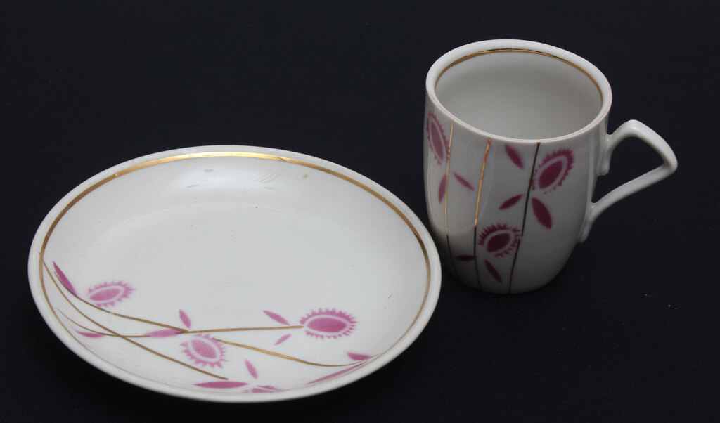 Espresso porcelain cup with saucer 