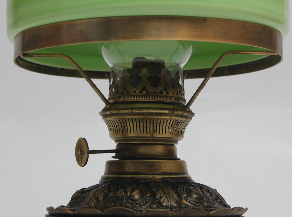 Kerosene lamp