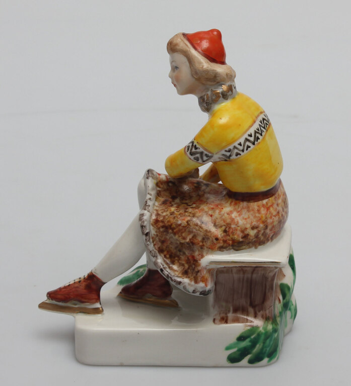 Porcelain figurine 