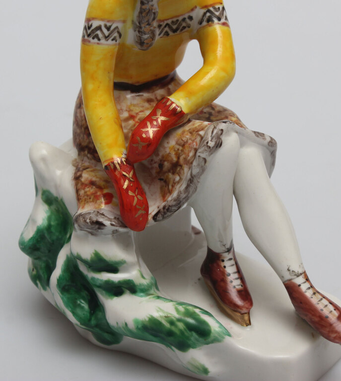 Porcelain figurine 