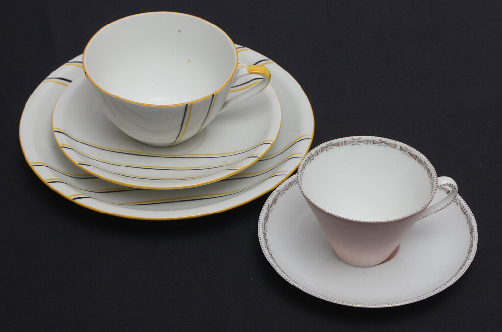 Porcelain cups with saucers 