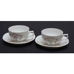 Porcelain cups with saucers (for two)