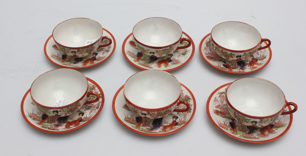 Porcelain cups and saucers for 6 persons 