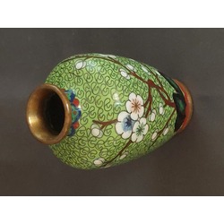 Cloisonne vase 10 cm.