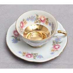 Porcelain cup with saucer 