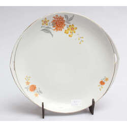 Kuznetsov porcelain serving plate with flower decoration