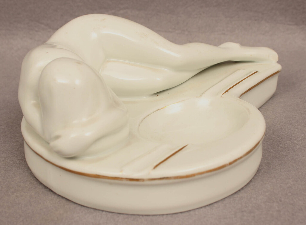 Elegant porcelain ashtray in Art Deco style