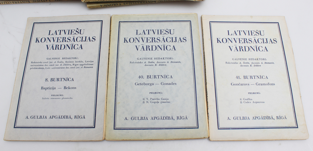 Latvian Conversational Dictionary 52 notebooks