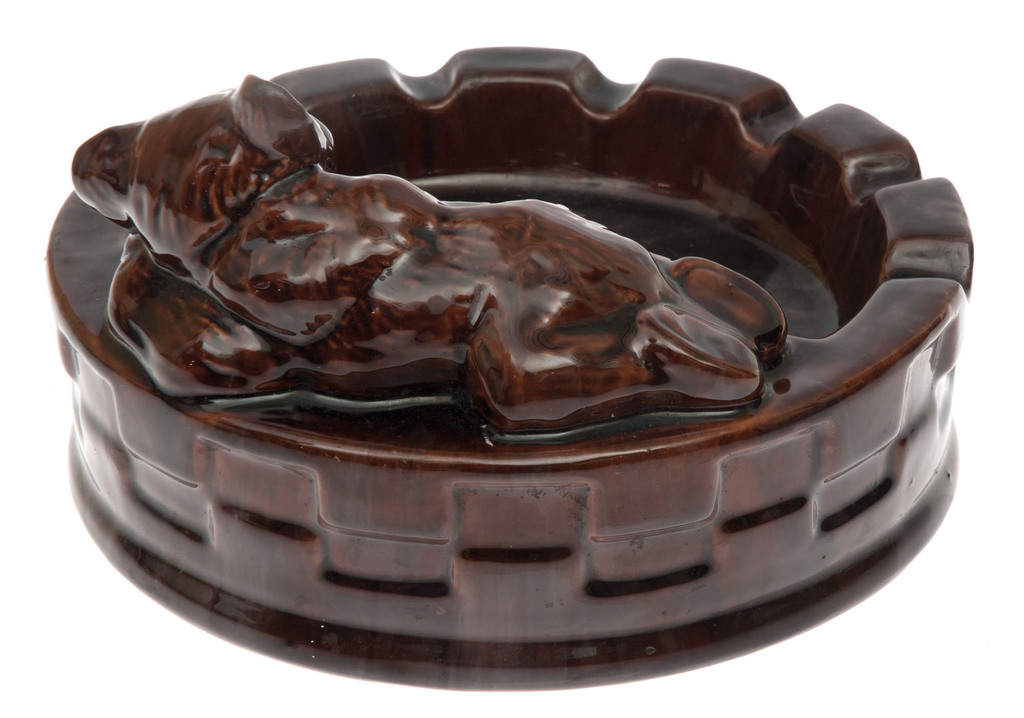 Ceramic ashtray 