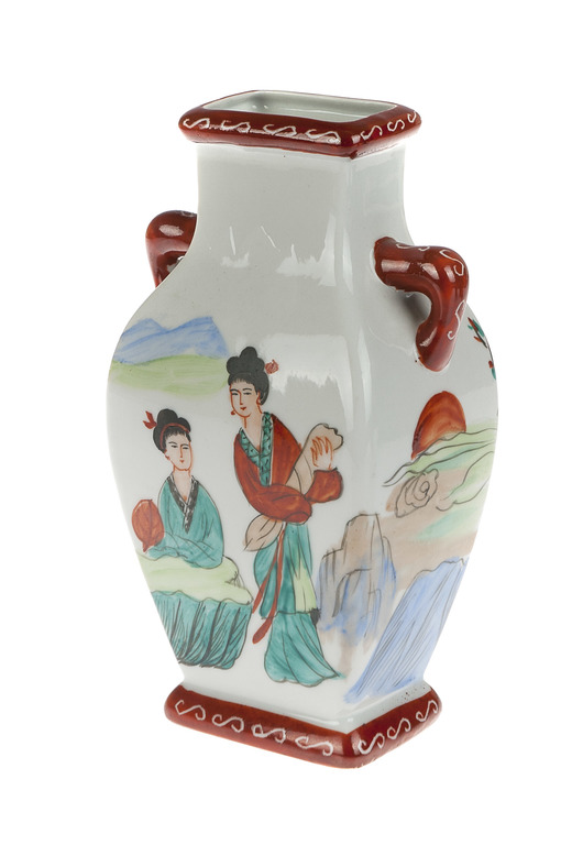Porcelain vase with chinese motive