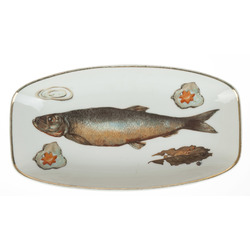 Porcelain serving plate 